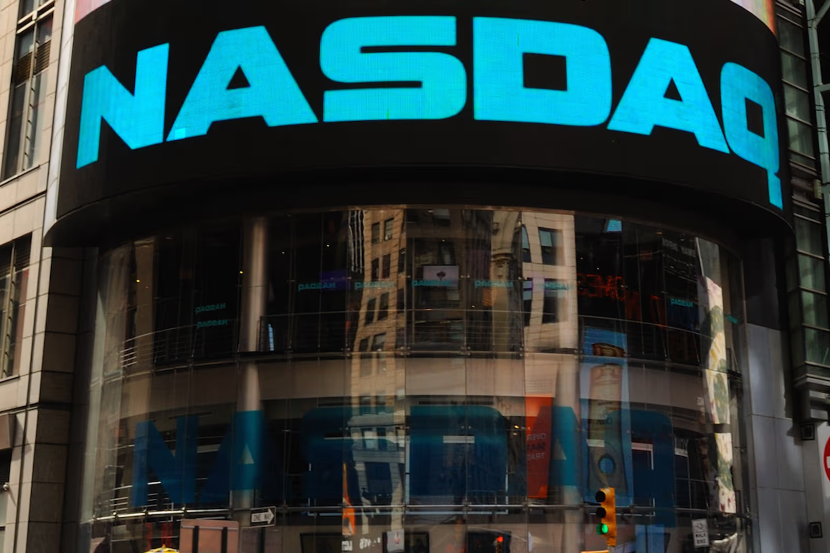 Nasdaq เข้าสู่หุ้นโทเค็น: การปฏิวัติออนเชนของวอลล์สตรีท
