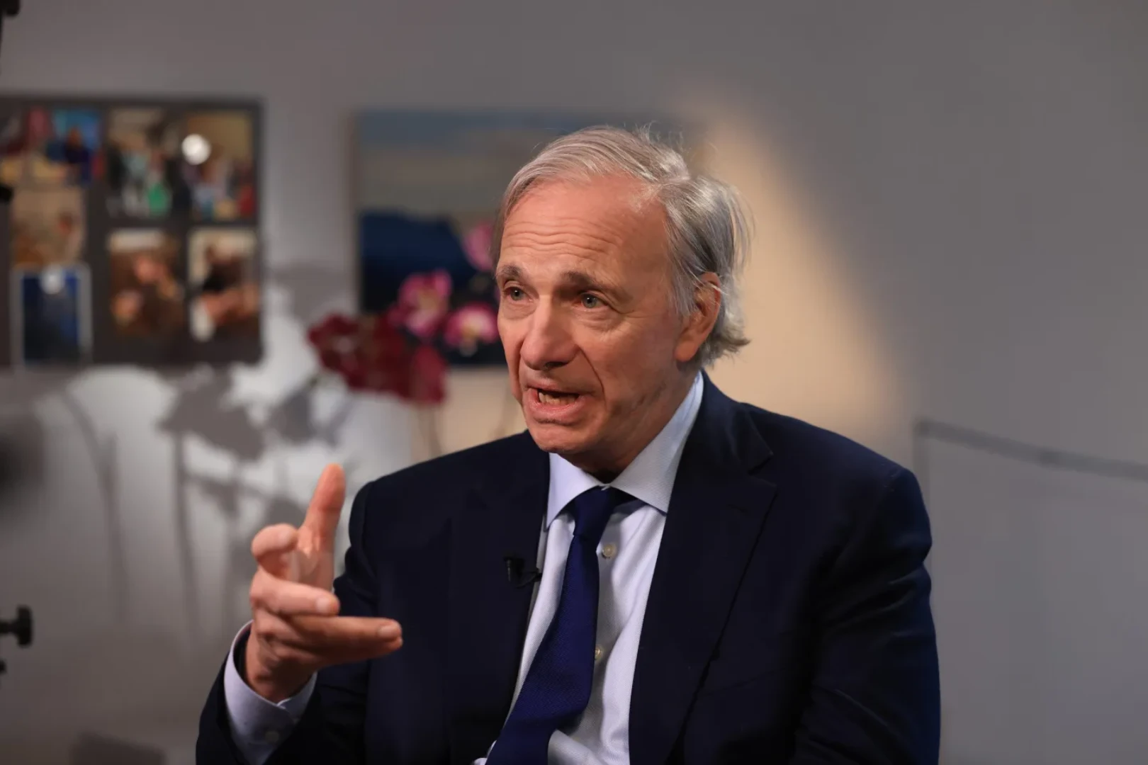 Ray Dalio: The Great Cycle Schism, The Reshaping of Gold's Hegemony Amid the Dollar's Ebb