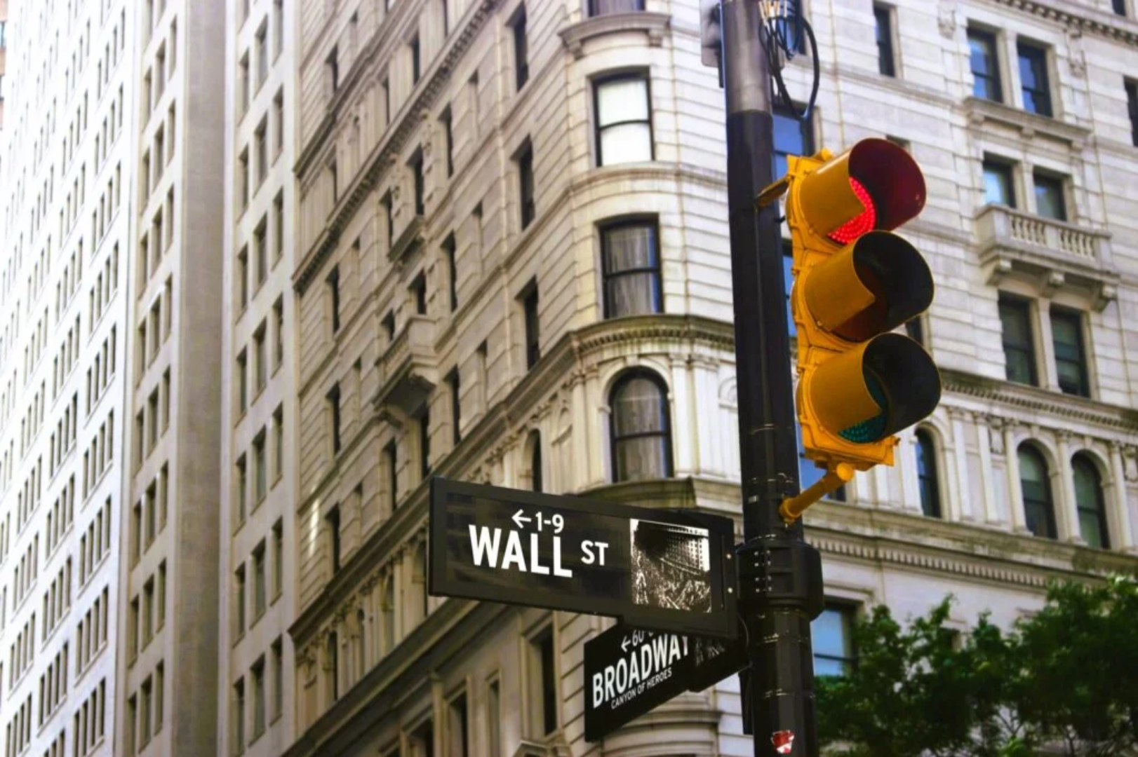 Tại sao ngân hàng nhất định phải cấm lợi nhuận từ stablecoin?