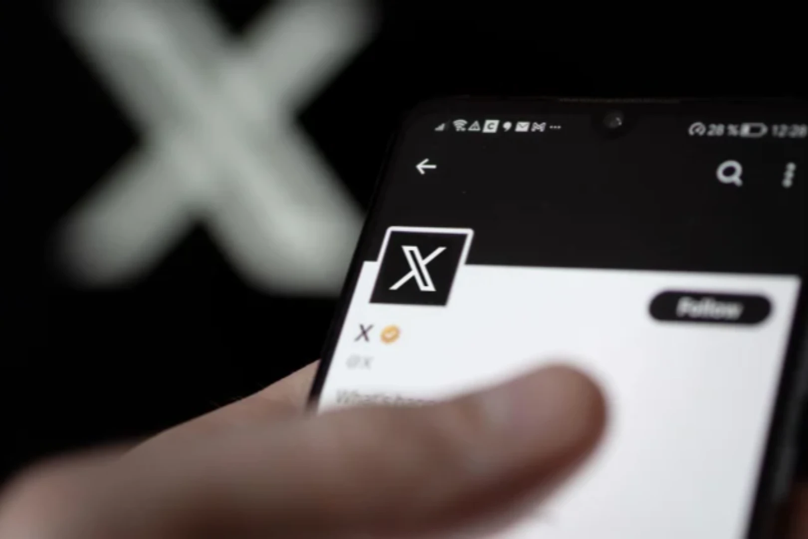 CAJ BERAT: TWEET MATA UANG AWAL AKAN OTOMATIS DIKUNCI DAN IDENTIFIKASI AKAN DIPERLUKAN UNTUK MEMBUKA KUNCI