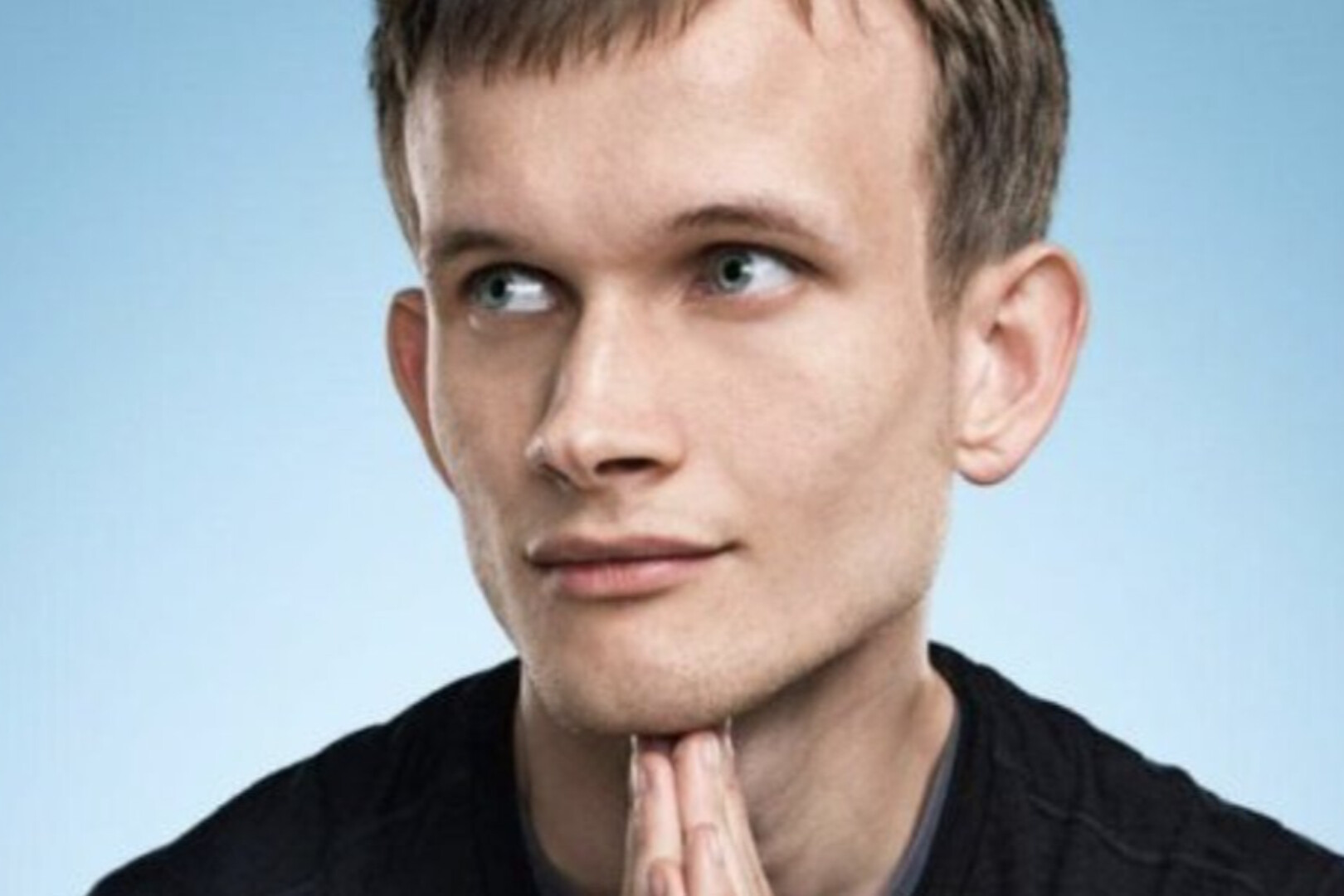 Vitalik Vitalik adalah hand-in-hand dengan Ether House Foundation