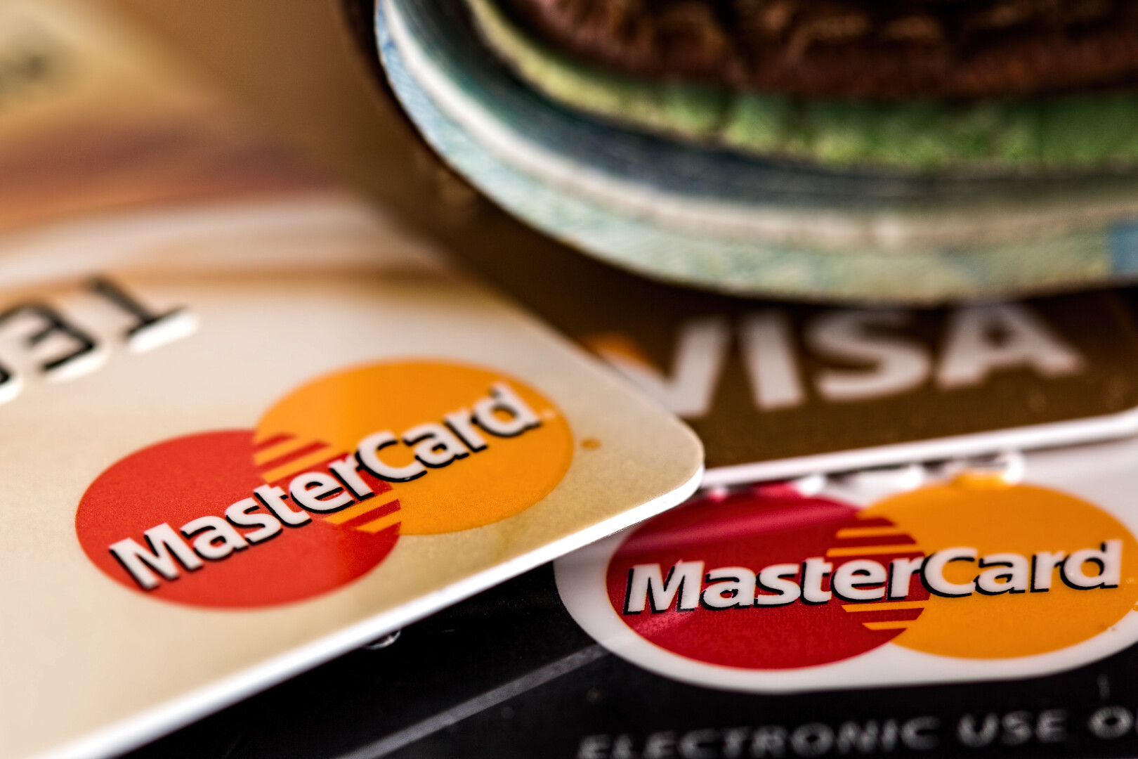 Avenir Group Bets on WasabiCard: Why Are Stablecoin Payments Getting Hotter as U-Cards Fade?