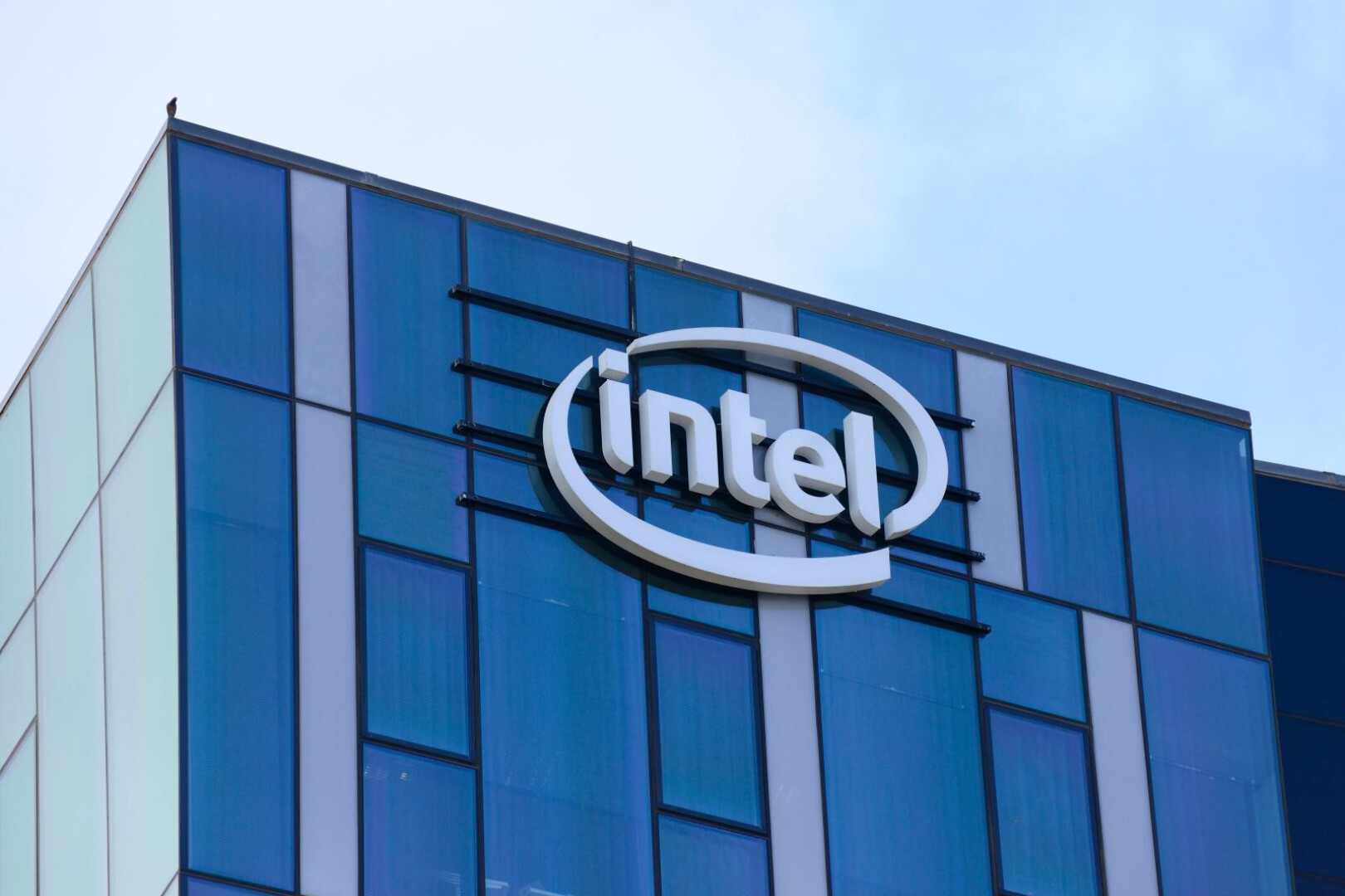 Why is Intel supposed to take advantage of the heat when stock prices get stronger