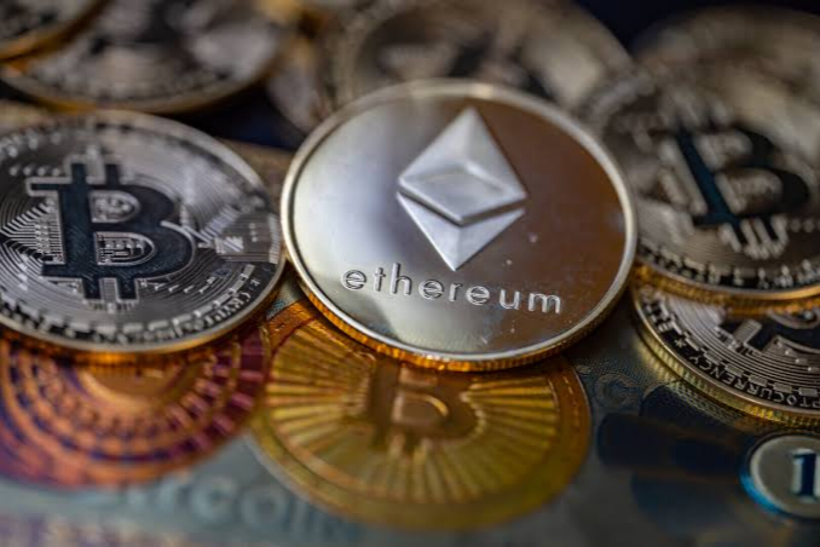 3 months losing $10 billion, DAT companies are returning to rationality