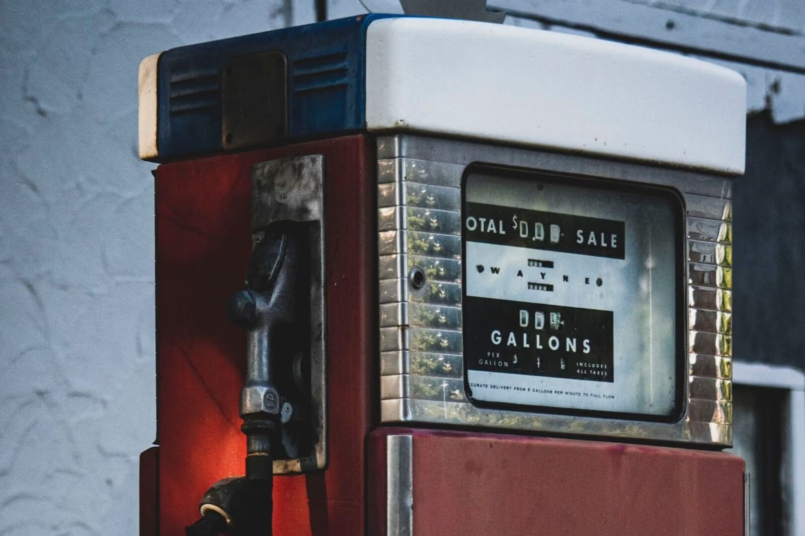 Refuting the "Ethereum Abandons ETH" Narrative: What Does It Really Mean to Pay Gas Without ETH?